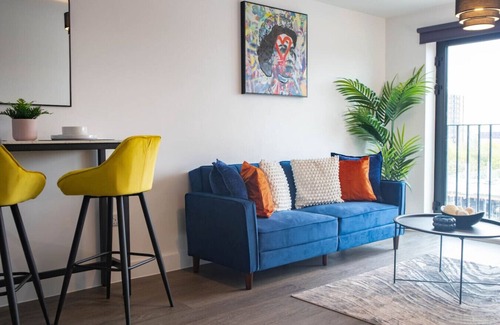 Vauxhall Apartment | Renaissance Suite | 2Bed | Sleeps 7 | Central