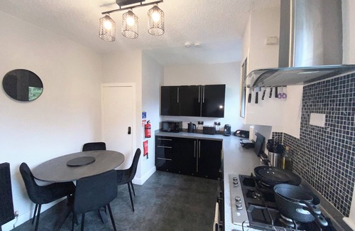 Renfrew Apartment | Renfrew Apartment Near To Glasgow Airport and Glasgow City Centre