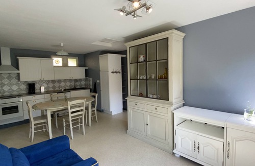 Saint-Hilaire-les-Courbes Apartment | Renovated apartment