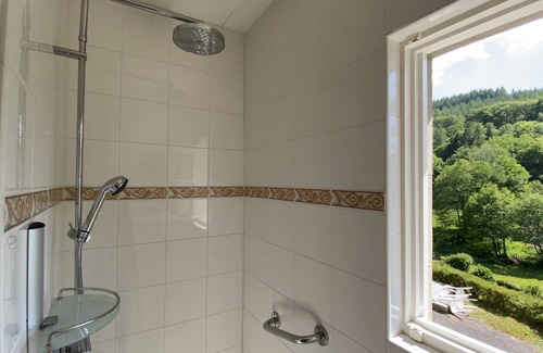 Saint-Hilaire-les-Courbes Apartment | Renovated apartment