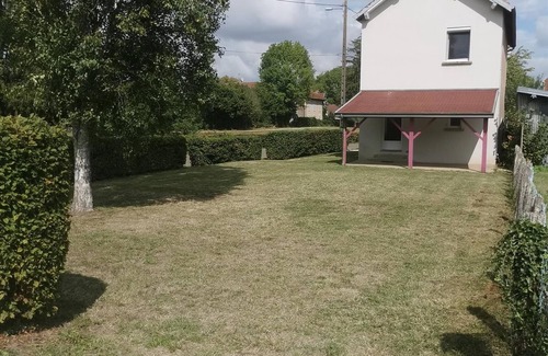 Soing-Cubry-Charentenay Cottage | Renovated house with garden near the Saône