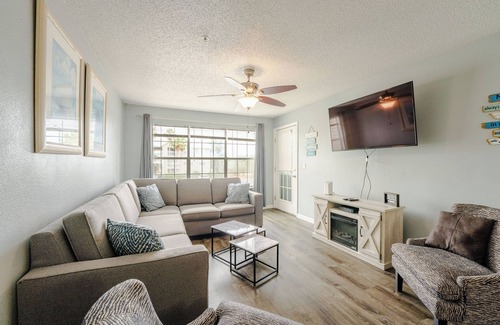 Indian Bayou Condo | Renovated 3BR 1st-Floor Pool+Gym 1 mi to Henderson Beach 3-Night Min