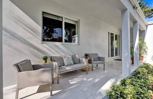 Coral Way House | Renovated 4 Bedroom home, tastefully designed!