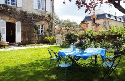 Vallon-en-Sully House | Renovated and luxurious Steward's House of stunning castle. Ideal for families.