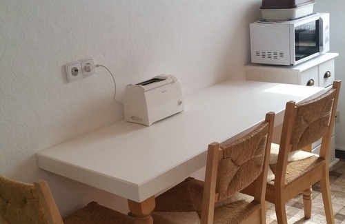 Solms Apartment | Renovated apartment in a good residential complex in Solms in the beautiful Lahn valley.