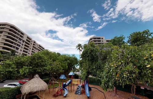 Key Biscayne Apartment | Renovated Apt in Key Colony pool and Beach access