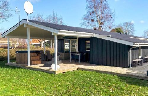 Juelsminde House | Renovated Cottage in Juelsminde - By Traum Ferienwohnungen