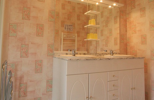 Chamalieres-sur-Loire Cottage | Renovated farmhouse with garden, garage, and free wifi in Chamalières-sur-Loire