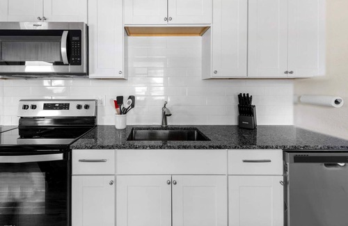 South Daytona House | Renovated Home by Beach & Daytona Intl. Speedway