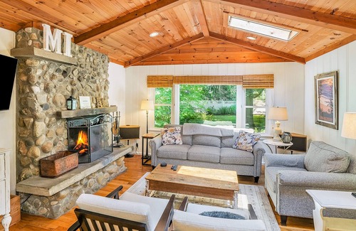 Lakeside House | Renovated home w/firepit, patio, WiFi & private association beach 1000 feet away