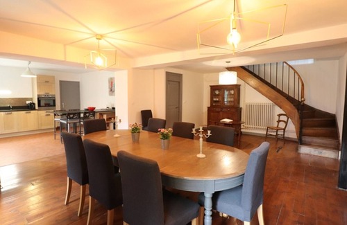 Laveissiere Cottage | Renovated manor house with garden, fireplace, and Wi-Fi near Super-Lioran