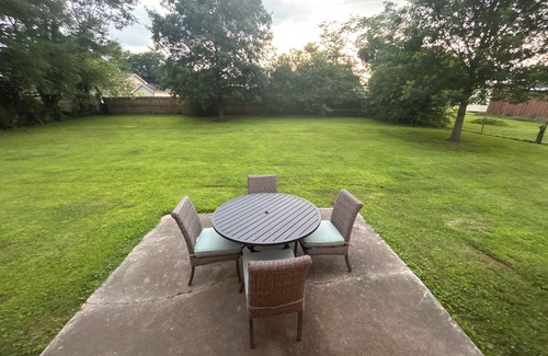Hopewell House | Renovated ranch home, 1850 sf-15 mins to Whacker -25 mins to Chattanooga Airport