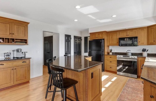 Canandaigua House | Renovated Spacious Canandaigua Lake House with Hot Tub and Sauna