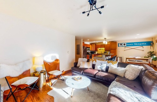 Eagle-Vail House | Renovated townhouse near downtown Avon & trails w/decks, washer/dryer, free WiFi