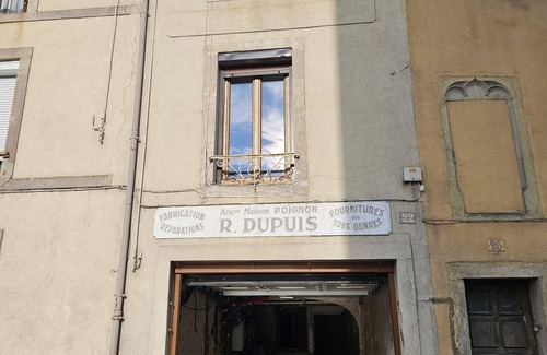 Epinal Cottage | Renovated townhouse with private garage in Épinal