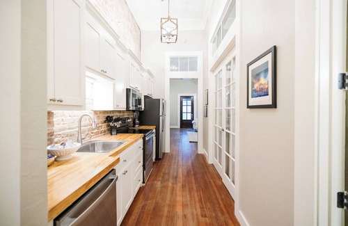 Laurel Hotel | Rent the Entire Boutique Hotel in Downtown Laurel