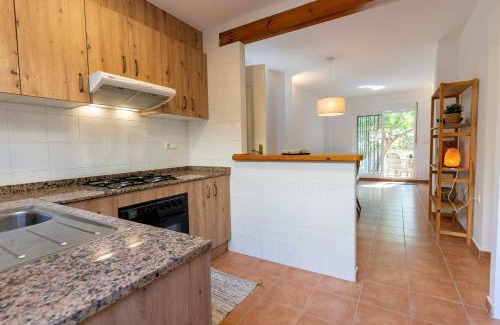 Gran Alacant Ski Chalet | rentafive Urb Piscina Chalet Terrazas 23143