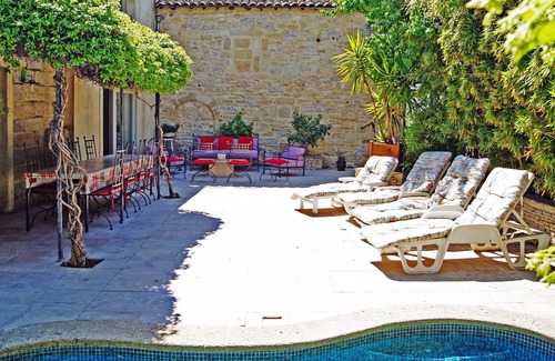 Aimargues House | Rental charming house of the 18th century