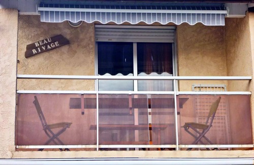 Marseillan Plage Apartment | Residence Beau Rivage - 2 steps from shops and the beach