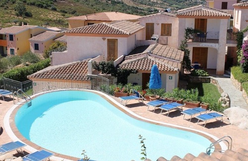 Tanaunella House | Residence BouganVillage