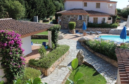 Tanaunella House | Residence BouganVillage