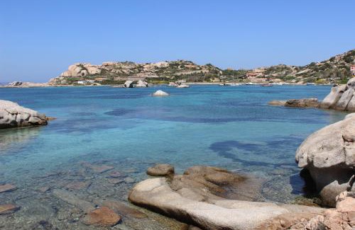 Baja Sardinia Apartment | Residence con piscina a 4 km da Baja Sardinia