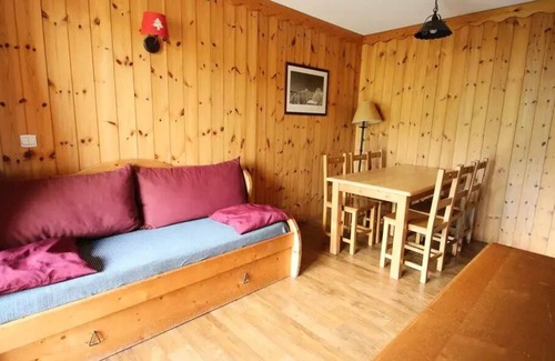 Puy-Saint-Vincent Ski Chalet | Residence Dame Blanche - DBAC12 - APPT 2 CHAMBRES - BALCONA - 6 PERSONS