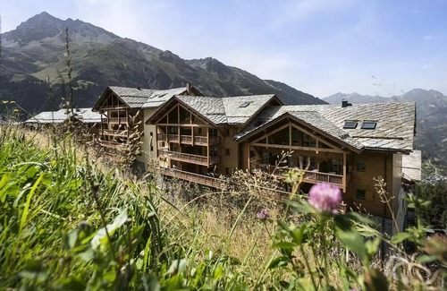 Sainte-Foy-Tarentaise Apartment | Residence Club MMV L'Etoile des Cimes* - 3 rooms for 6 people Comfort +