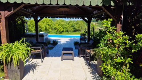 Zenica-Doboj Canton House | Residence Green Pool & SPA