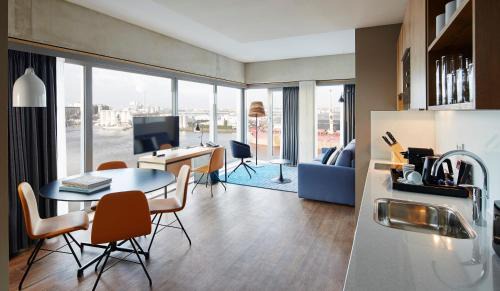 Westpoort Hotel | Residence Inn by Marriott Amsterdam Houthavens