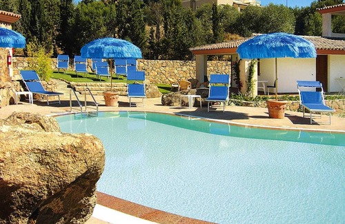 Tanaunella Apartment | Residence with pool in Tanaunella- Budoni