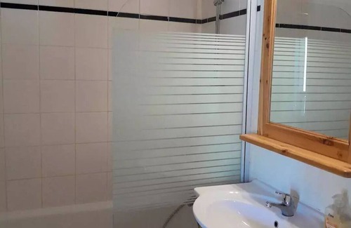 Saint-Jean-d'Arves Apartment | Residence La Fontaine Du Roi - Apartment 6 beds, 100m from the ski slopes, view Aiguilles d'Arves