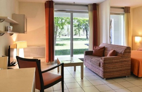 Divonne-les-Bains Apartment | Residence La Villa du Lac *** - Studio 2 People
