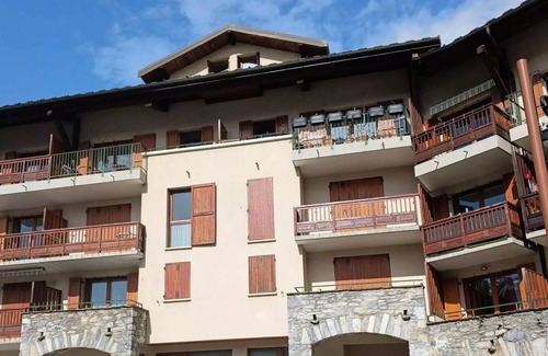 Bourg-Saint-Maurice Apartment | Residence Le Bergentrum - Spacious 3 Rooms people close to the funicular and the center of Bourg