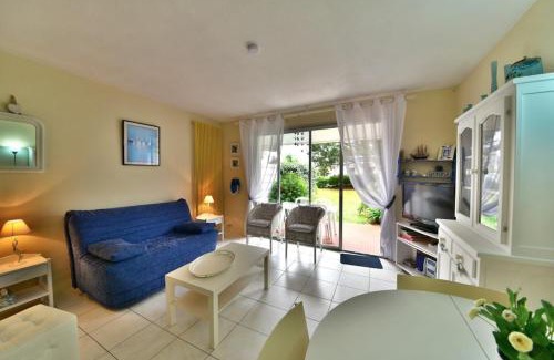 Carnac Apartment | Residence Legenese - Studio COSY avec belle TERRASSE en REZ de JARDIN - 150m PLAGE