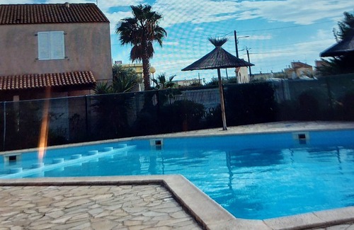 Marseillan House | Residence "les marines d'helios" house with outdoor parking and swimming pool