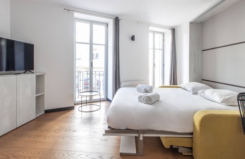 Cannes Old Town House | Residence Mero