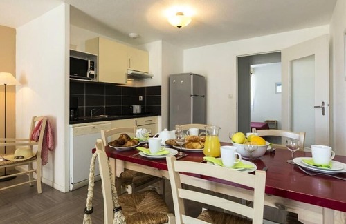 Plougasnou Apartment | Residence Odalys Le Domaine Des Roches Jaunes - 4 Rooms 8 People sea view