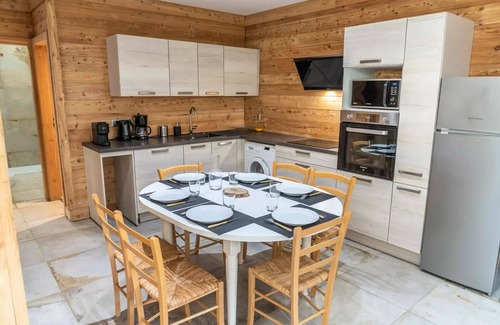 Les Orres Ski Chalet | Residence Pramouton - Charming accommodation in the heart of a mountain chalet