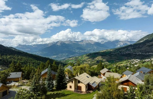 Les Orres Ski Chalet | Residence Pramouton - Charming accommodation in the heart of a mountain chalet