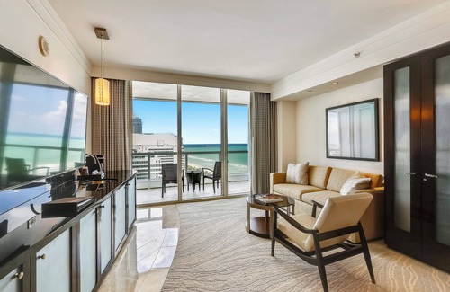 Mid Beach Apartment | Residences at Fontainebleau Miami