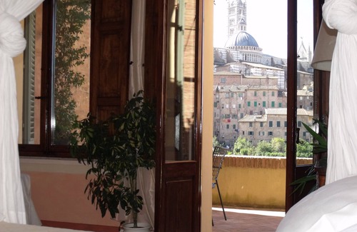 Siena Historical Center Bed & Breakfast | Residenza d'Epoca Relais Campo Regio