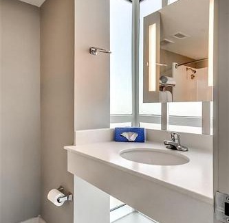 Downtown Myrtle Beach Apartment | Resort condo w beach access & hot tub