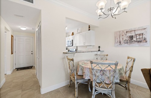 Villages of Seaport Condo | Resort-like | Comforts of Home | Close to Port | 1bd1ba |1 dog <30lbs