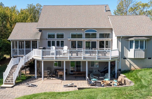 Bumpass House | Resort-like LAKEFRONT 5br/4ba home & boathouse in quiet cove. Fun 4 all ages!