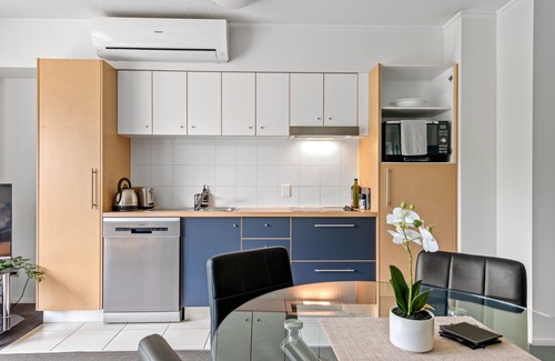 New Farm Apartment | Resort Pad ~ 1Bed/1Bath/Balcony/1Car ~ 10 mins CBD