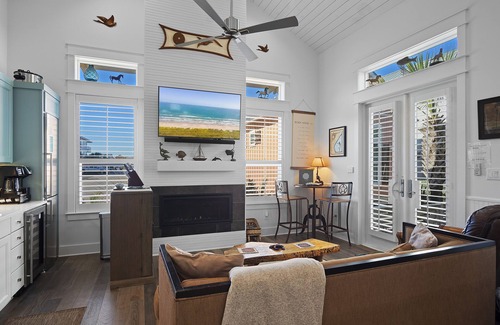 Port Aransas Cabin | Resort Pools, Golf Cart Boardwalk to Beach