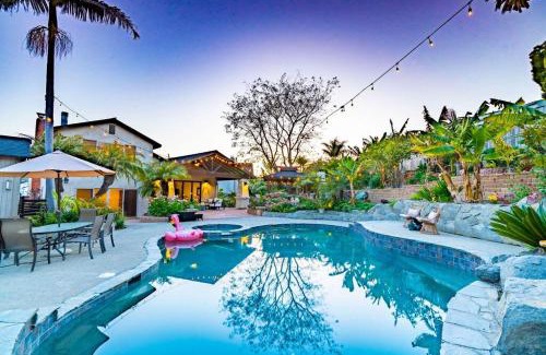 Encinitas House | Resort style back yard heated pool and spa