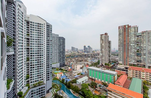 Bang Na Condo | Resort style condo, high floor studio, pool view