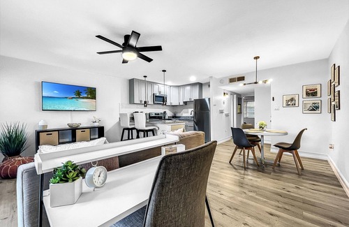 Clearwater Condo | Resort-Style Condo With Private Balcony and Pool
